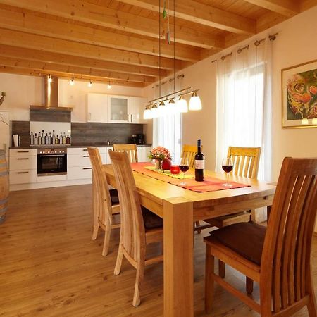Weingut Schunck Apartment Лайнсвайлер Екстериор снимка
